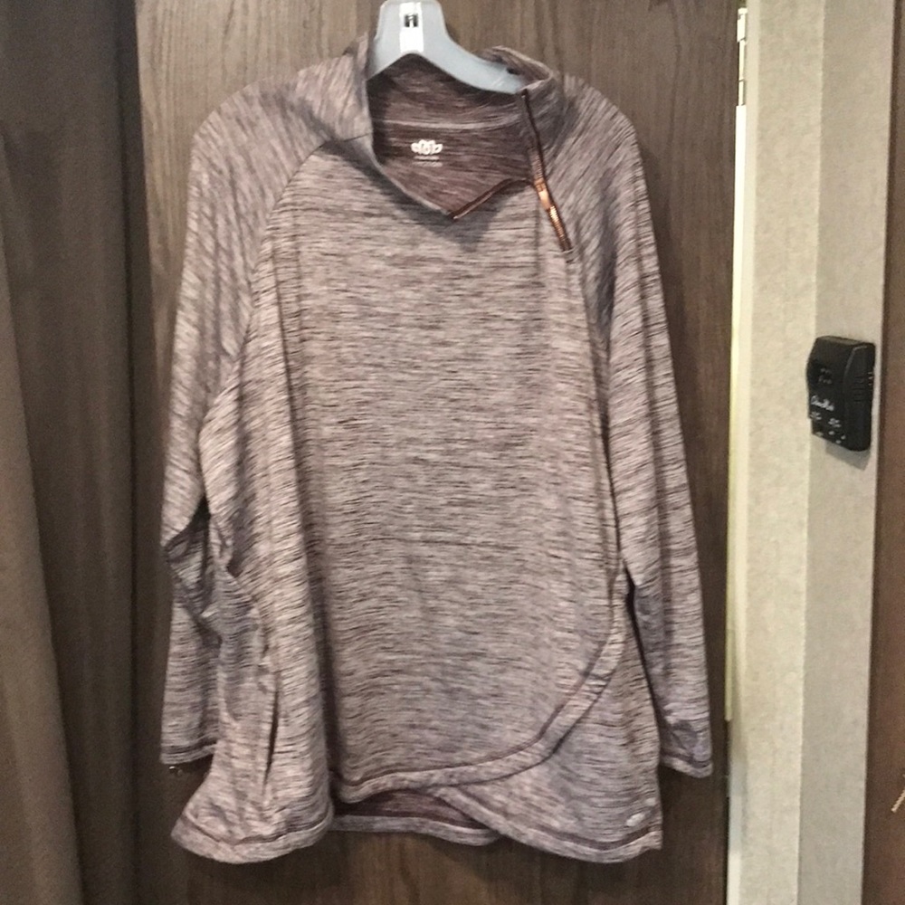 Maurices active shirt